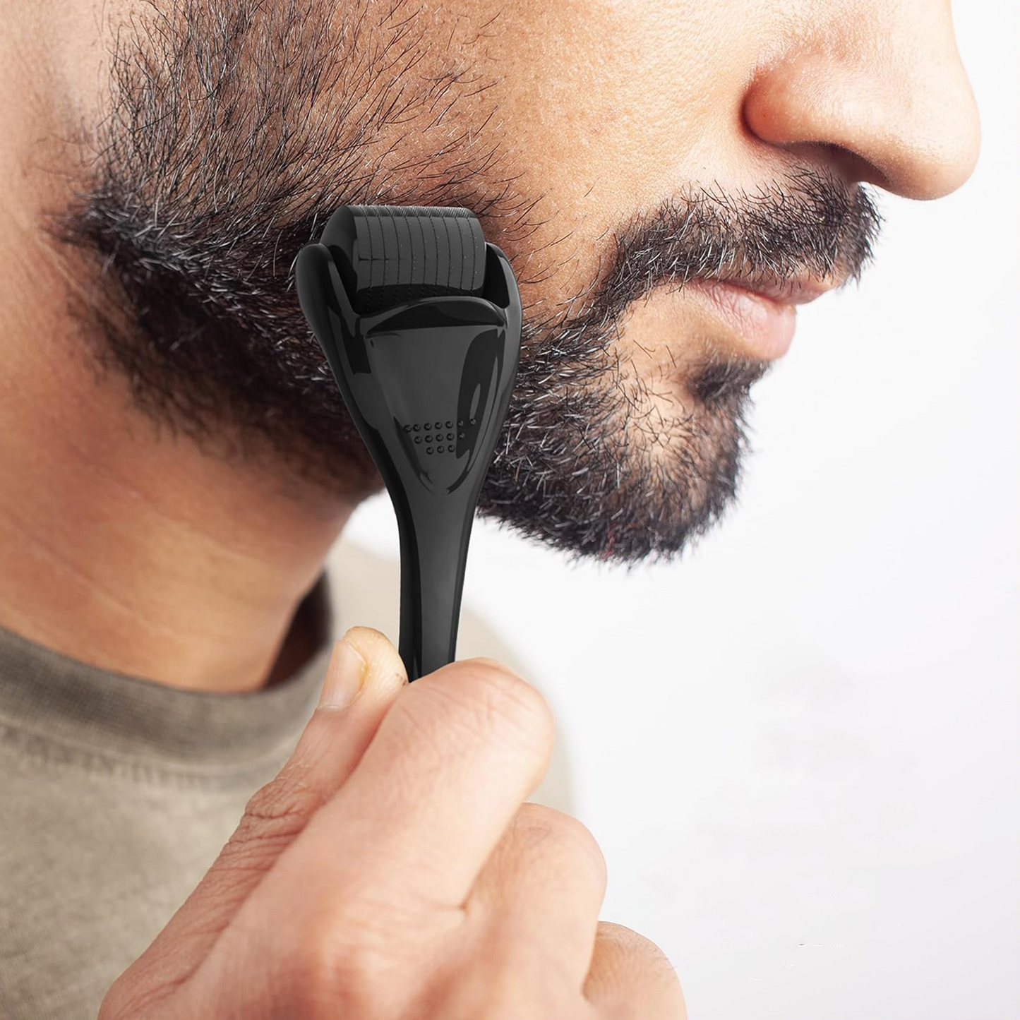 GLORAS Derma Roller 0.5 mm – 540 Aiguilles en Titane